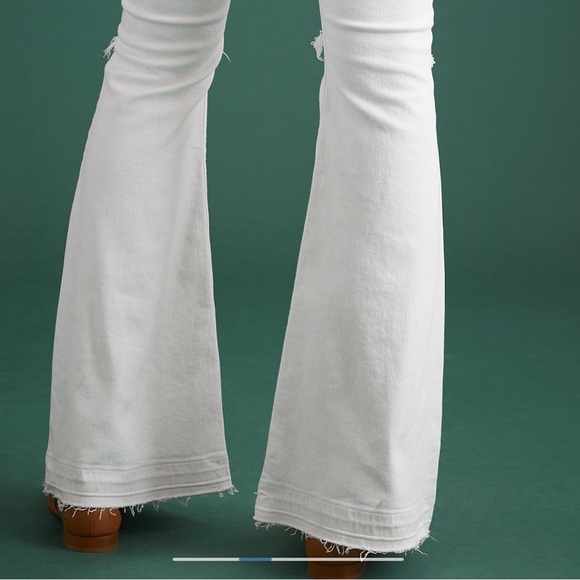 AE77 Premium High Waist Distressed White Denim Flares Size 2R - Picture 3 of 8